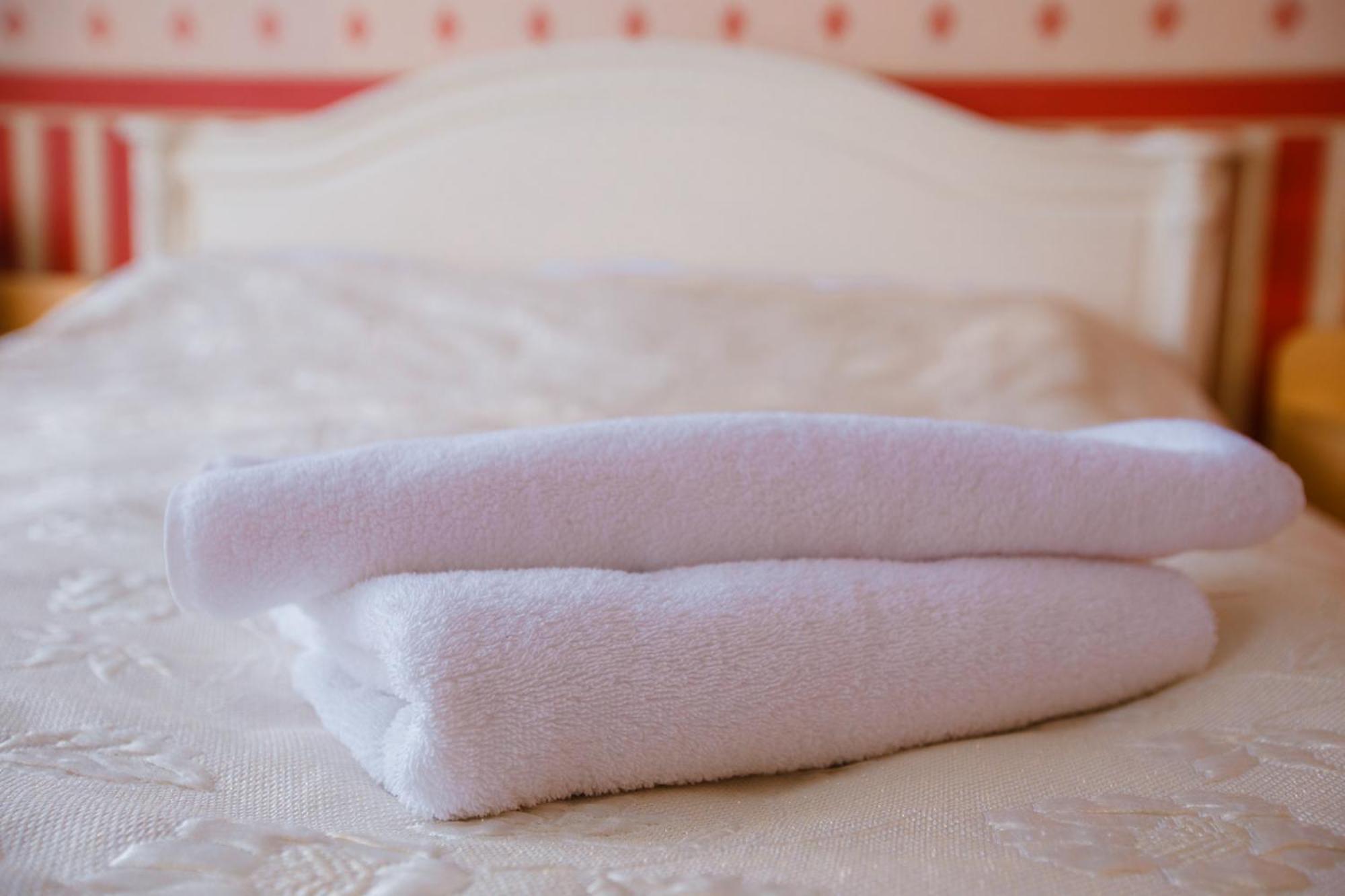 Lidolux Bed & Breakfast Белци Екстериор снимка