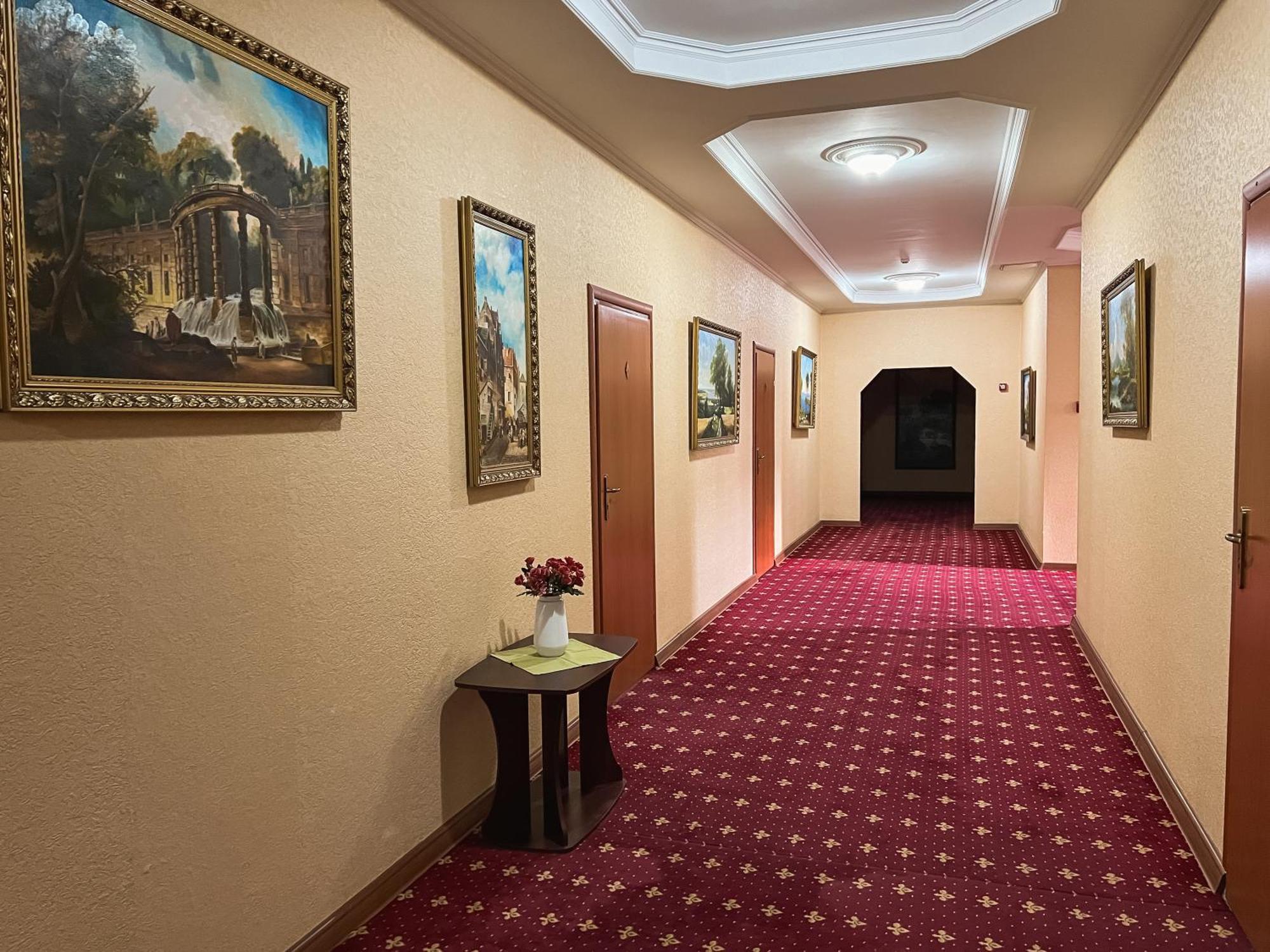 Lidolux Bed & Breakfast Белци Екстериор снимка