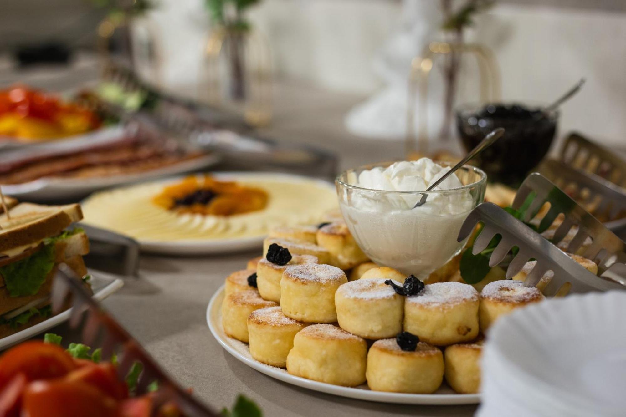 Lidolux Bed & Breakfast Белци Екстериор снимка