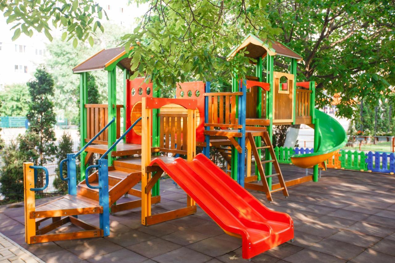 Lidolux Bed & Breakfast Белци Екстериор снимка