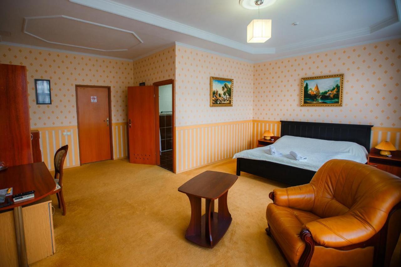 Lidolux Bed & Breakfast Белци Екстериор снимка